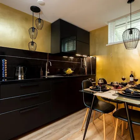 Scheveningen Loft Golden Rays New Family 180b Appartement